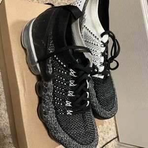 Nike Air Vapormax Flyknit 2 Orca Black White